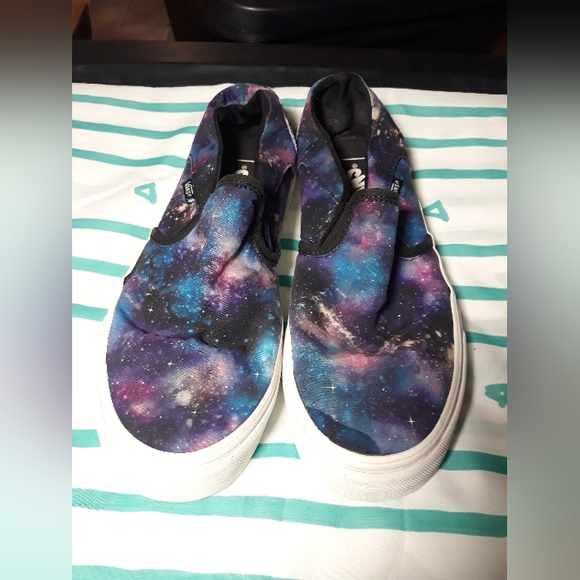 Galaxy slip on vans - Picture 5 of 6